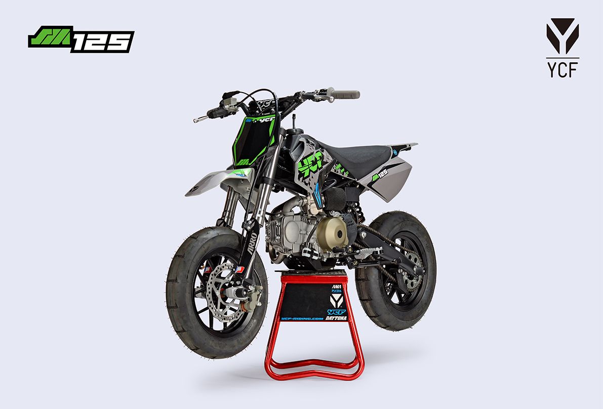 YCF SM 125 dirt bike